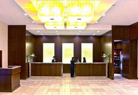 Photo of lobby of Ottawa Marriott Hotel
