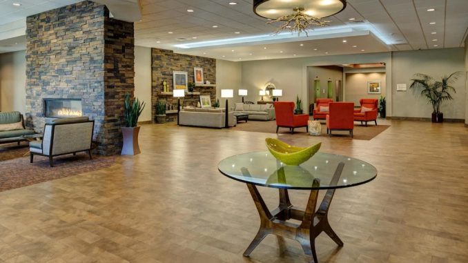 Lobby of the DoubleTree by Hilton Hotel Flagstaff