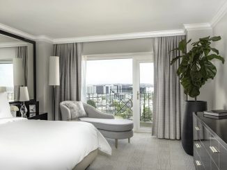 Guest room at Four Seasons Los Angeles at Beverly Hills